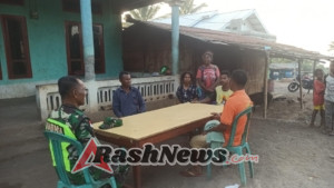 Kehadiran Babinsa Koramil Maurole Perkuat Rasa Aman dan Kedekatan TNI dengan Masyarakat