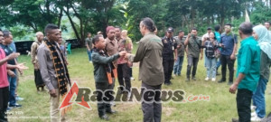 Babinsa Koramil Bajawa Dampingi Kesepakatan Kerja Sama Lingkungan di Desa Nginamanu Selatan