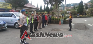 Apel Pagi Pos Pam Ulundanu Baturiti Pastikan Kesiapsiagaan Personel Ops Lilin Agung 2025