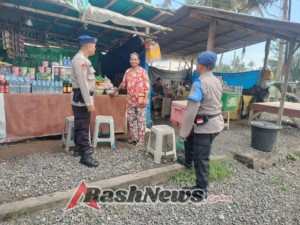 Satpolairud Polres Gianyar Laksanakan Polisi Banjar di Pesisir Pantai Masceti
