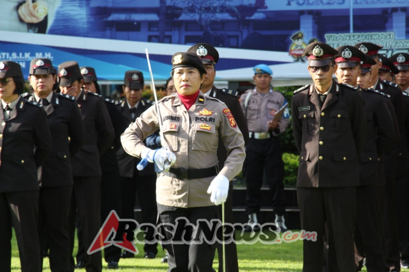 Polwan Jadi Perangkat Upacara, Polres Tabanan Maknai Hari Ibu ke-97 sebagai Pengakuan Peran Perempuan di Kepolisian