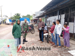 Personel Koramil Mollo Utara Laksanakan Penertiban Pasar, Jaga Kondusivitas Wilayah.