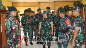 Kasiintel dan Kasiops Korem 161/WS Kunjungi Satgas Pamtas Yonarmed 12 Kostrad