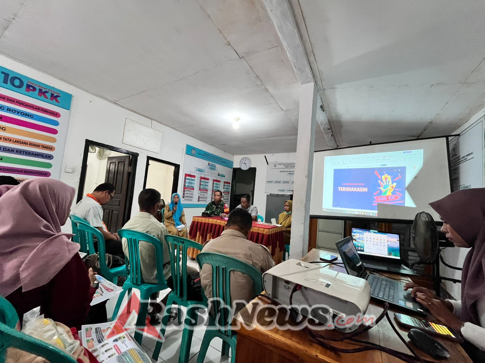 Rapat Edukasi Kesehatan TBC di Desa Tamekan Dihadiri Babinsa Koramil 1628-01/Taliwang