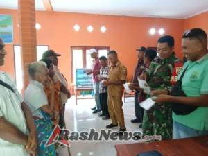 Babinsa Saenam Pastikan BLT Tepat Sasaran dan Aman Bagi Warga.