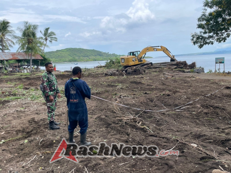 Babinsa Koramil 1624-03/Lewoleba Dampingi Penyiapan Lahan Koperasi Merah Putih