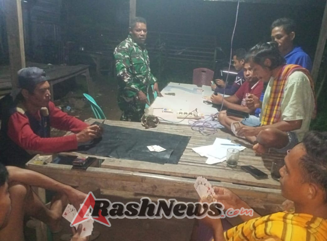 Sinergi Babinsa dan Bhabinkamtibmas Tegakkan Kerukunan dan Ketertiban Desa Tolotangga