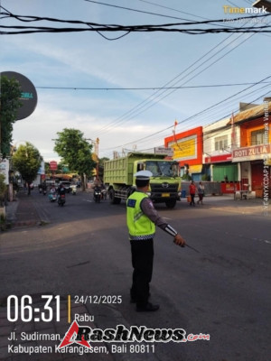 Anggota Lantas Polres Karangasem Laksanakan Gatur Pagi di Simpang Tiga BTN Taman Asri Karangasem