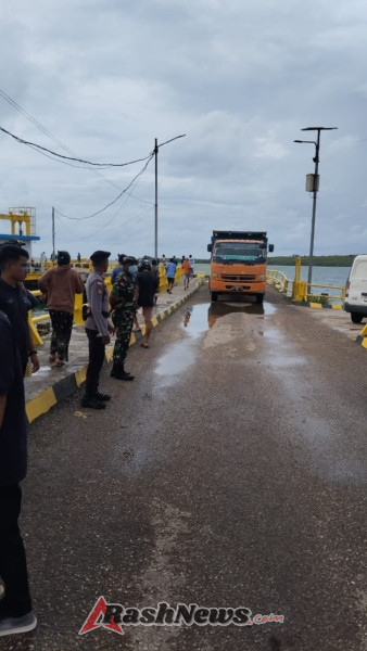 Koramil 1627-02/Pantai Baru Pastikan Keamanan Sandar dan Berlayarnya KMP Kakibodri