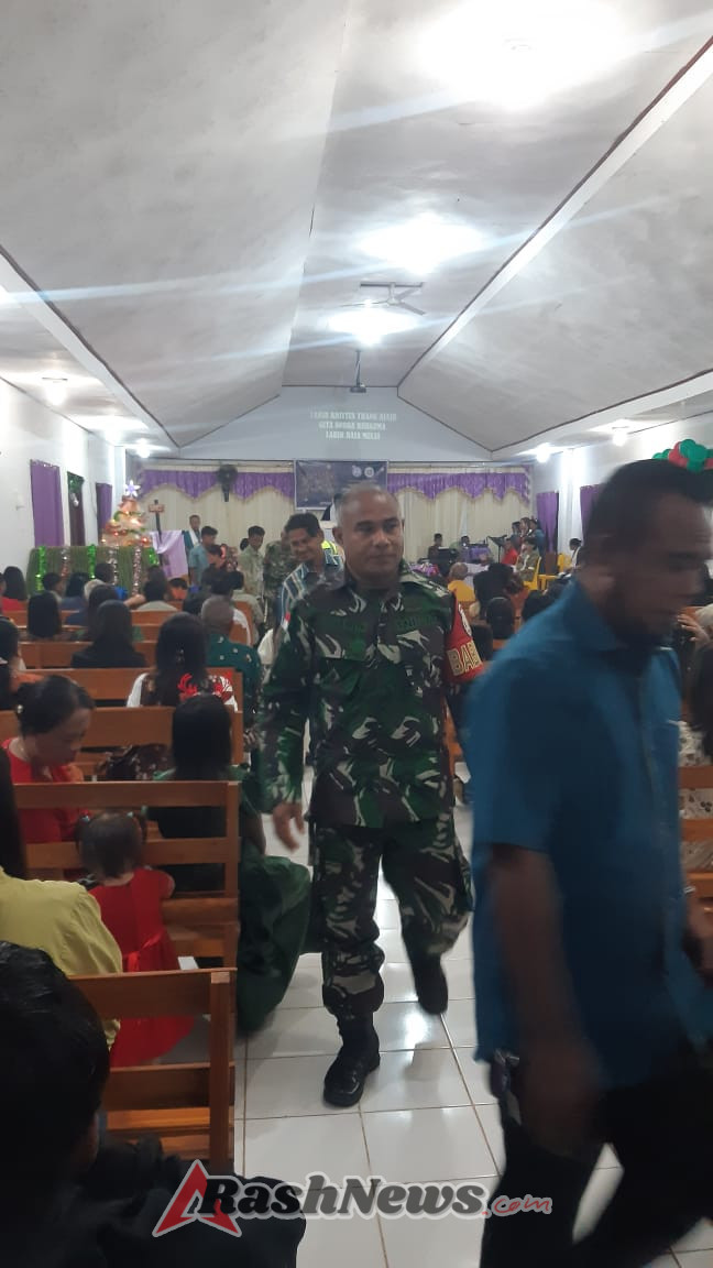 Koramil 1627-02/Pantai Baru Amankan Ibadah Malam Natal di Gereja Imanuel Deaoen