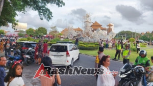 Pengamanan Maksimal, Jemaat Rayakan Malam Natal dengan Aman di Gereja Ekklesia Bandara Ngurah Rai