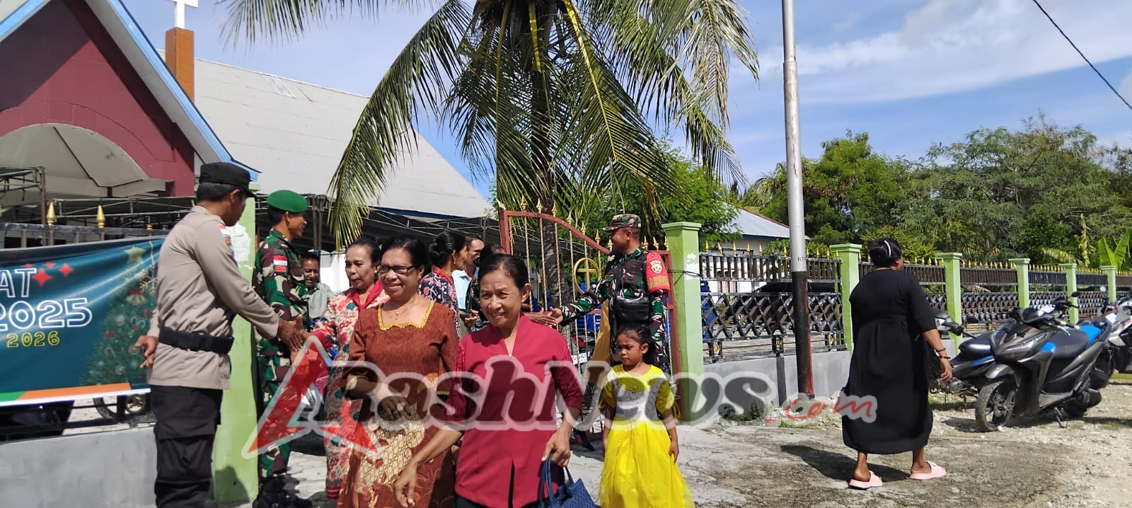 Ibadah Natal di Gereja GMIT Talitakumi Nggauk Berlangsung Tertib Berkat Pengamanan Babinsa