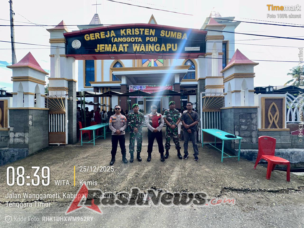 Jaga Kondusifitas Natal dan Tahun Baru, Kodim 1601/Sumba Timur Siagakan Personel di Gereja