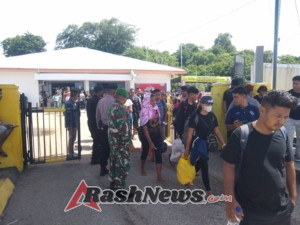 Koptu Imran Laksanakan Monitoring Kapal KMP Kalibodri di Pelabuhan Pantai Baru