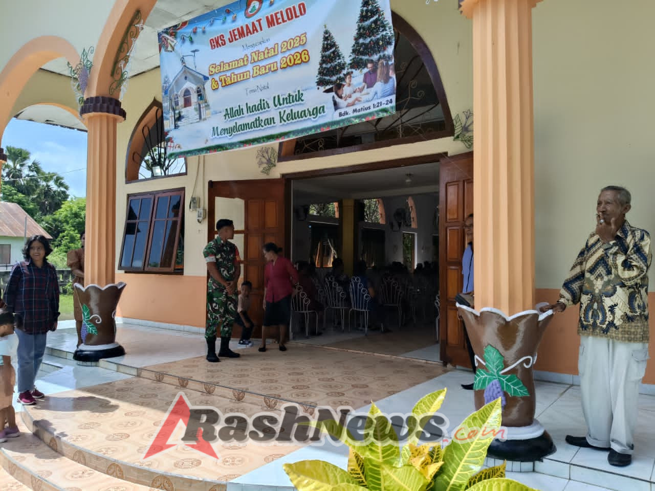 Pengamanan Ibadah Natal, Wujud Kepedulian Babinsa di Wilayah Binaan
