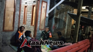 Patroli Malam Babinsa Pekat, Langkah Nyata Cegah Gangguan Kamtibmas