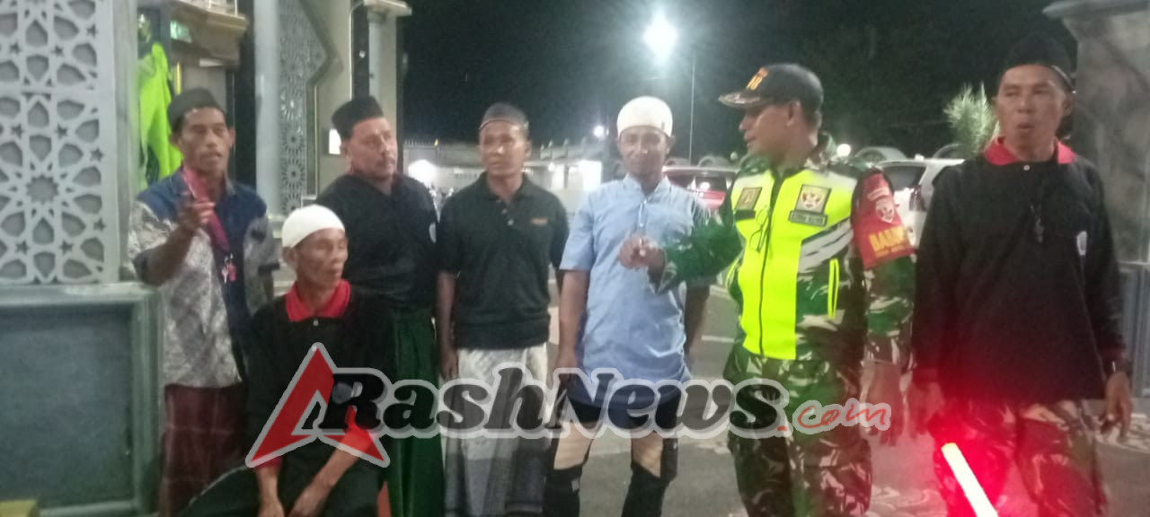 Patroli Kongkow-Kongkow Babinsa Aikmel Perkuat Sinergi dengan Masyarakat