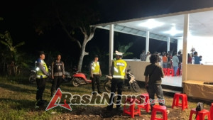Polsubsektor Lembongan Amankan Ibadah Malam Natal 2025 di GKPB Batu Karang.