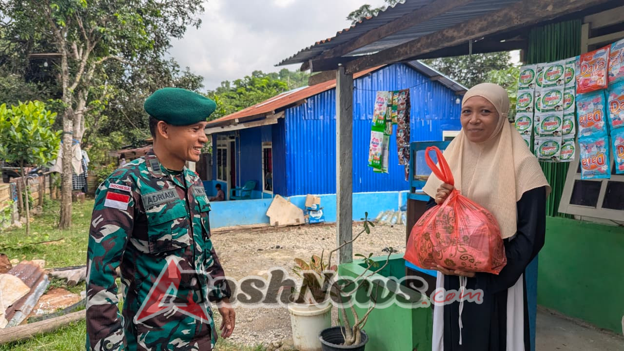 Peduli Sesama, Satgas Pamtas RI–RDTL Laksanakan Jumat Berkah di Belu