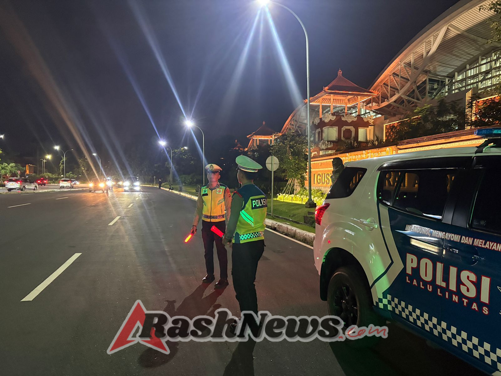 Hadapi Libur Nataru, Sat Lantas Polres Bandara Ngurah Rai Tingkatkan Pengaturan Lalu Lintas
