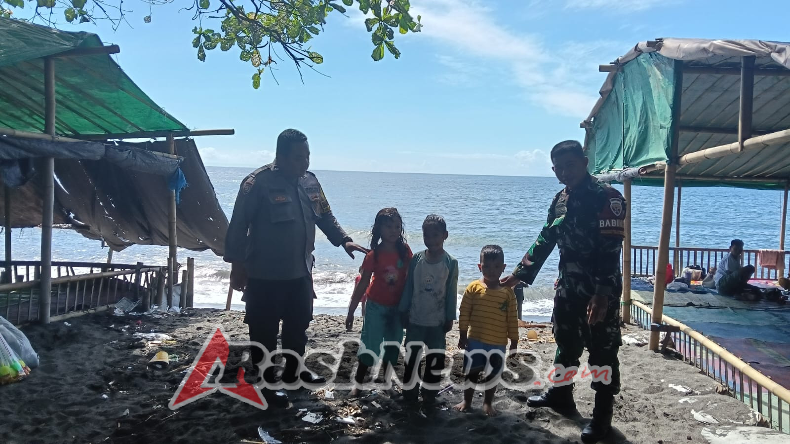 Sinergi TNI–Polri Ciptakan Liburan Natal Aman di Mataram