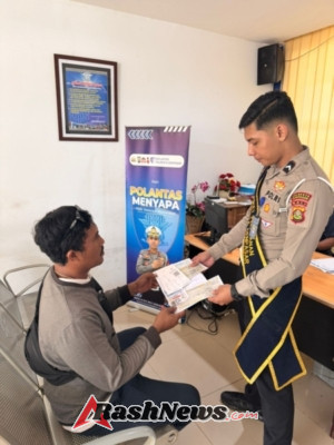 Pelayanan Humanis Satpas SIM Polresta Denpasar Berikan Pendampingan Pemohon Ujian Praktik