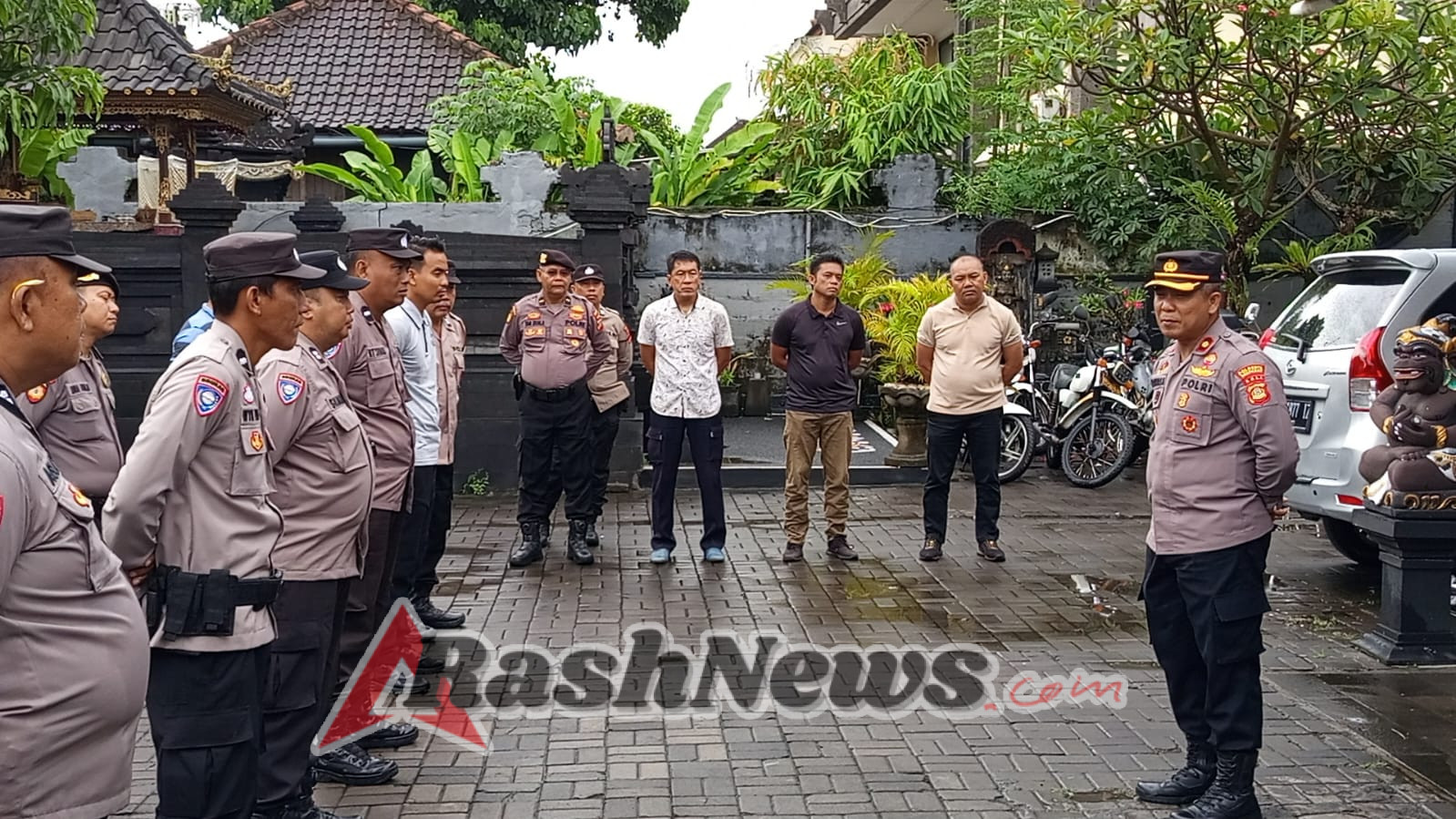 Pimpin Apel Siaga, Kapolsek Dentim Ingatkan Personel Tetap Siaga Jelang Tahun Baru 2026