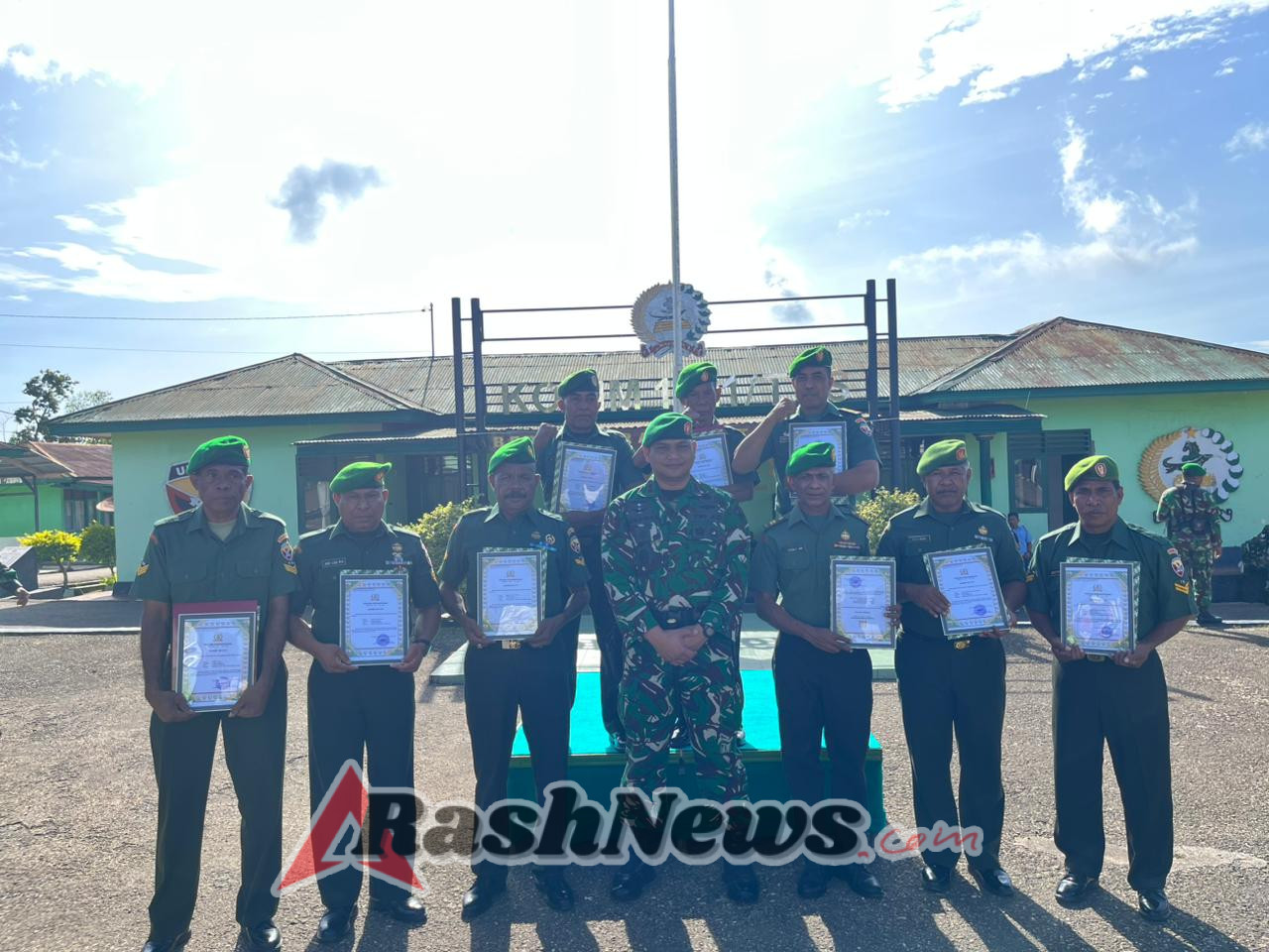 Kodim 1621/TTS Teguhkan Nilai Pengabdian Lewat Upacara Pelepasan Purna Tugas