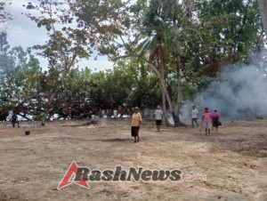 Sinergi TNI dan Warga Desa Maurole Terlihat dalam Kegiatan Pamwil dan Karya Bhakti