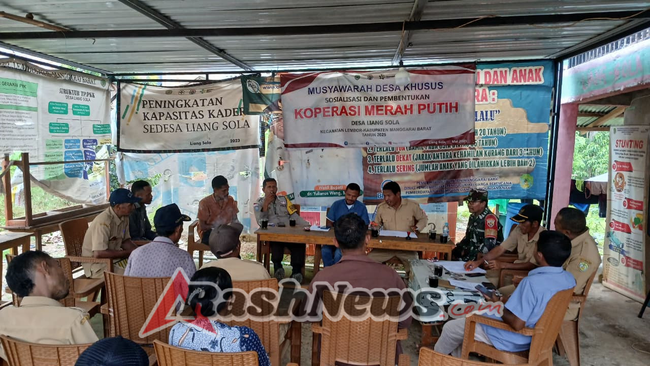 Kawal Aspirasi Rakyat, Babinsa Lembor Hadiri Rapat Pleno APBDes Desa Liang Sola