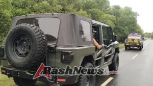 Mobil Maung Dikenalkan di Pesisir Pantai Lewintana dan Bajo dengan Patroli Wilayah
