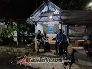 Ronda Malam Bersama Babinsa, Warga Potu Barat Didorong Jaga Lingkungan Aman