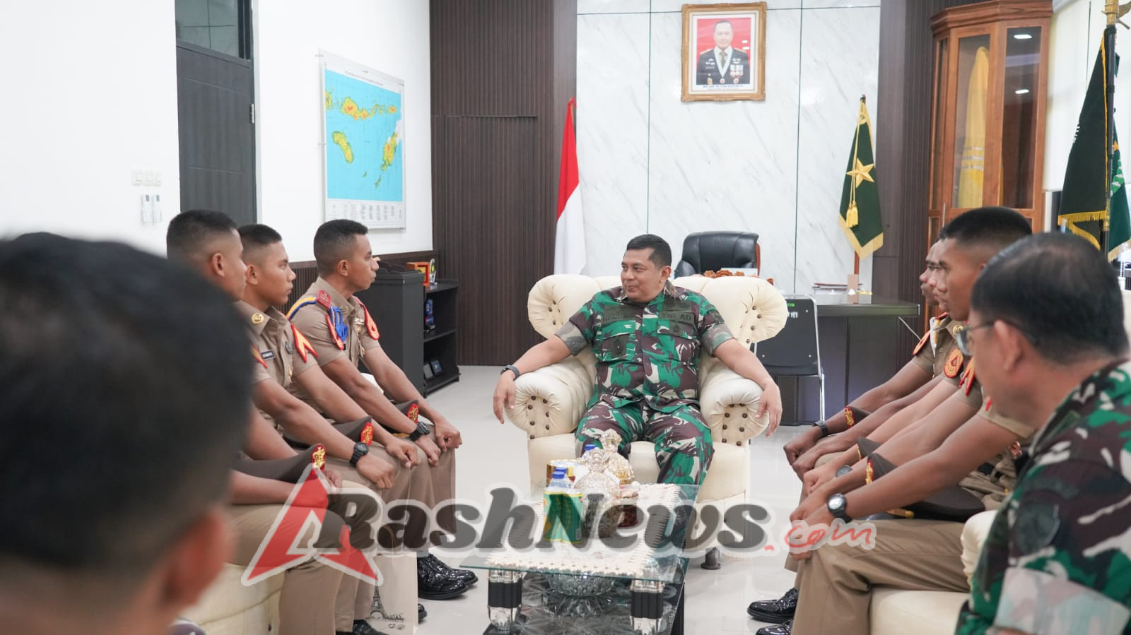 Danrem 161/WS Terima Audiensi Taruna Akademi TNI, Dorong Profesionalisme Prajurit Masa Depan