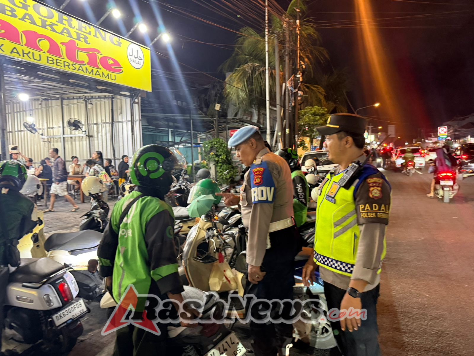 Sambang Kamtibmas Polsek Denbar Temui Driver Ojek Online