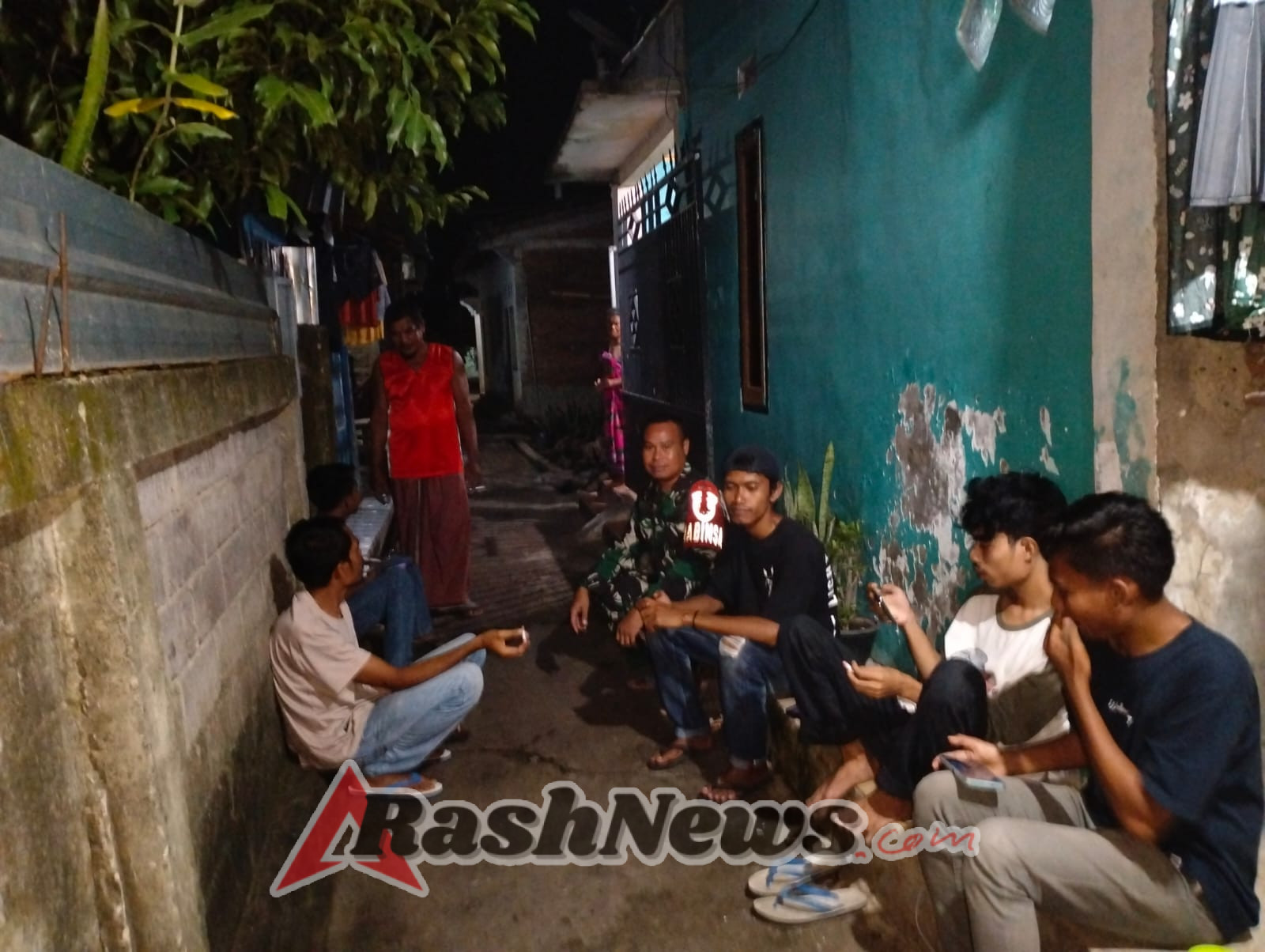 Koramil 1614-01/Dompu Tingkatkan Keamanan Wilayah Melalui Ronda Malam