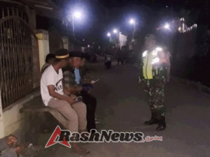  Patroli dan Ronda Malam Babinsa Koramil 1608-06/Wawo Pastikan Lingkungan Kondusif