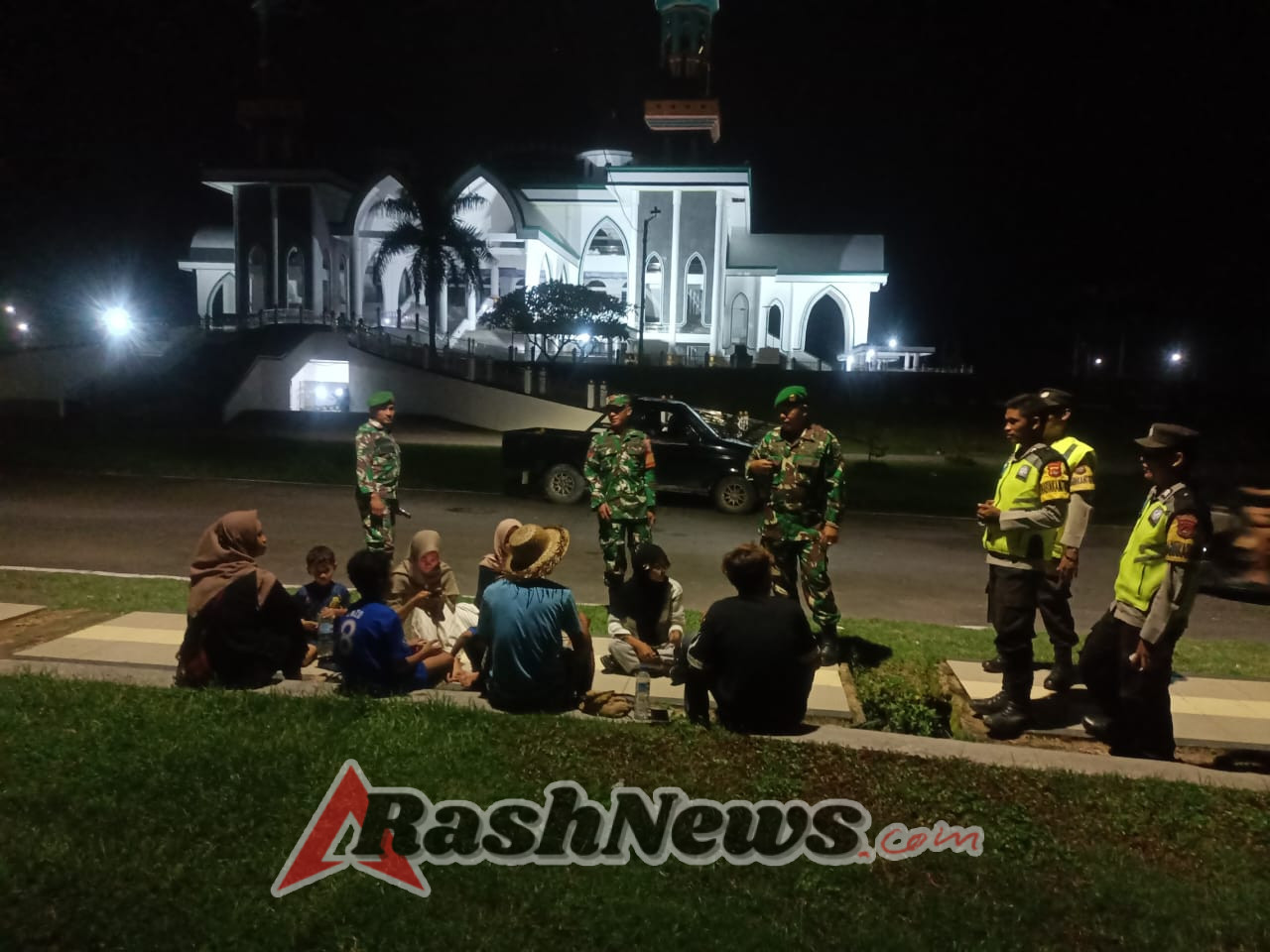 Patroli Gabungan Nataru 2025/2026, TNI–Polri Pastikan Wilayah Taliwang Aman dan Kondusif