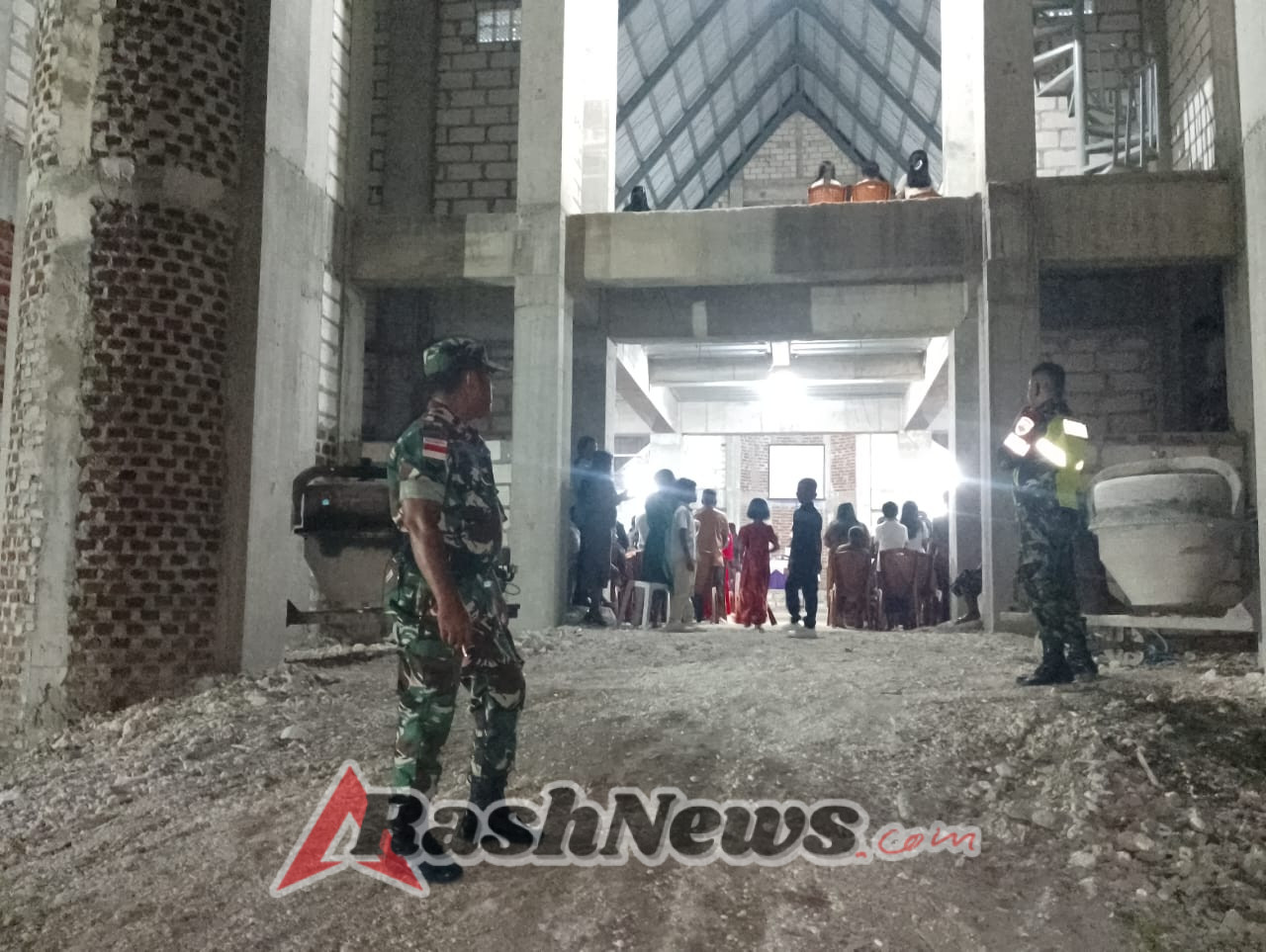 Pengamanan Ibadah Tutup Tahun Berjalan Aman dan Kondusif di Desa Bo’a, Rote Barat