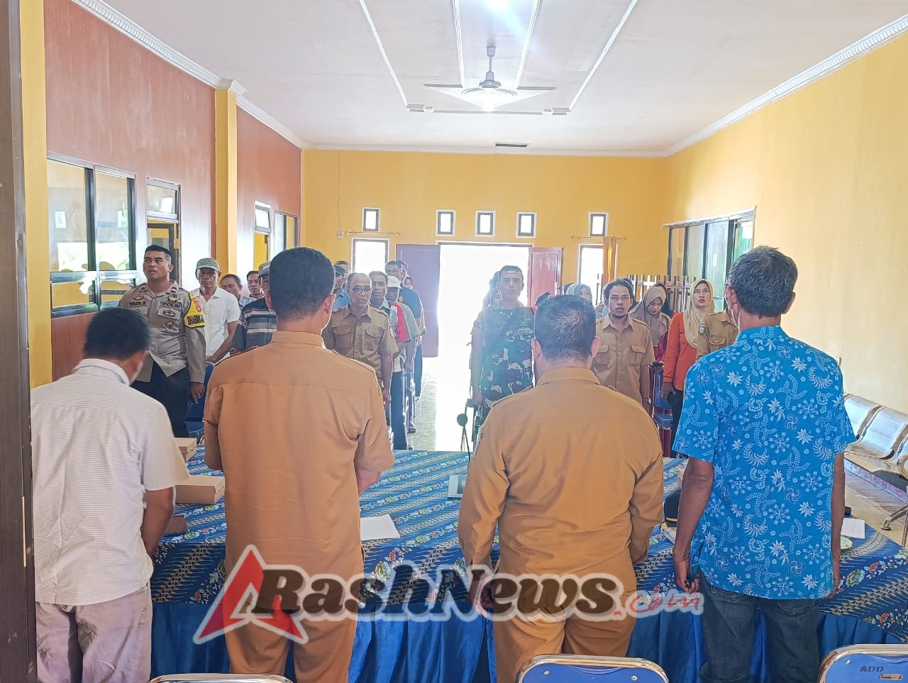 Musyawarah Desa Poto Tano Bahas Usulan Prioritas, Babinsa Pastikan Kondisi Aman dan Kondusif
