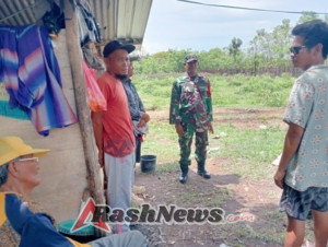 Ciptakan Lingkungan Aman, Babinsa Desa Beru Intensifkan Patroli dan Komsos Bersama Warga