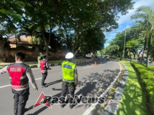Polres Bandara Ngurah Rai Laksanakan Pengamanan Penebangan Pohon di Jalur Bandara