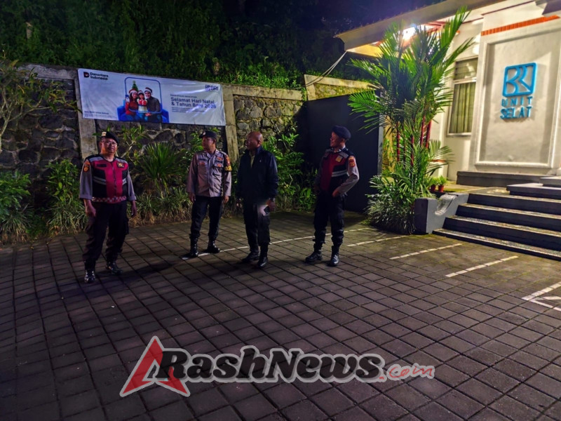 Polsek Selat Laksanakan Blue Light Patrol untuk Tingkatkan Keamanan Wilayah