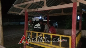 Patroli Malam Koramil Poto Tano, Warga Diimbau Jaga Keamanan Lingkungan