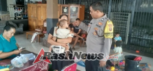 Bhabinkamtibmas Suwat Pantau Kegiatan Posyandu Siklus Hidup di Banjar Petak Jeruk
