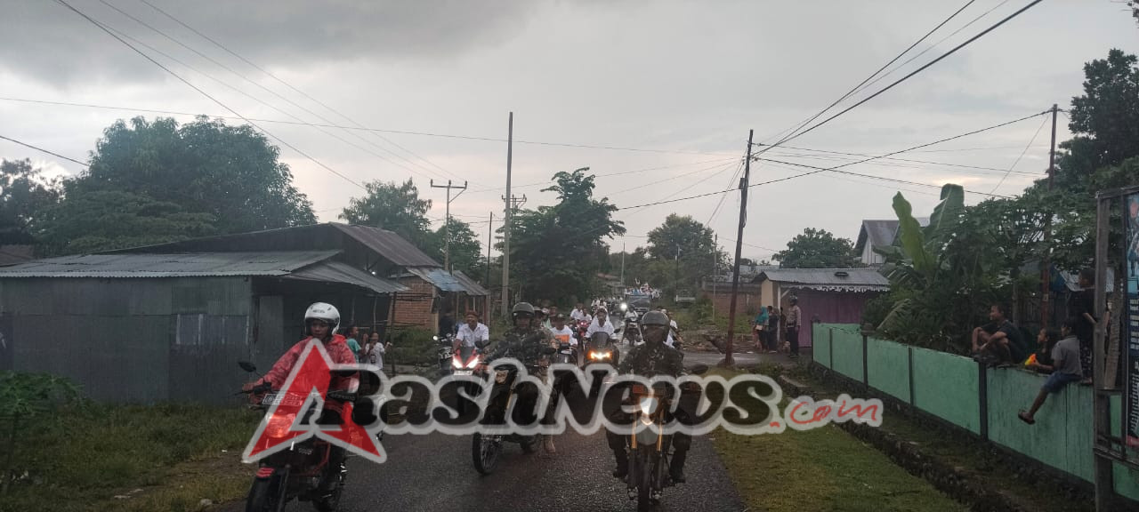 Jaga Stabilitas Wilayah, Anggota Koramil 1630-02/Lembor Amankan Prosesi Keagamaan di Paroki Sancta Familia