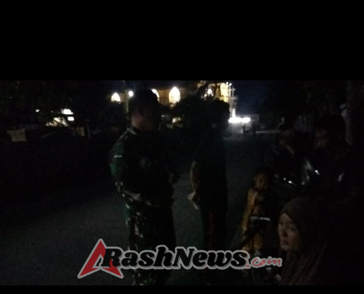 ‎ Babinsa Bandok Dorong Warga Segera Berobat Jika Sakit Saat Patroli Kongkow-Kongkow