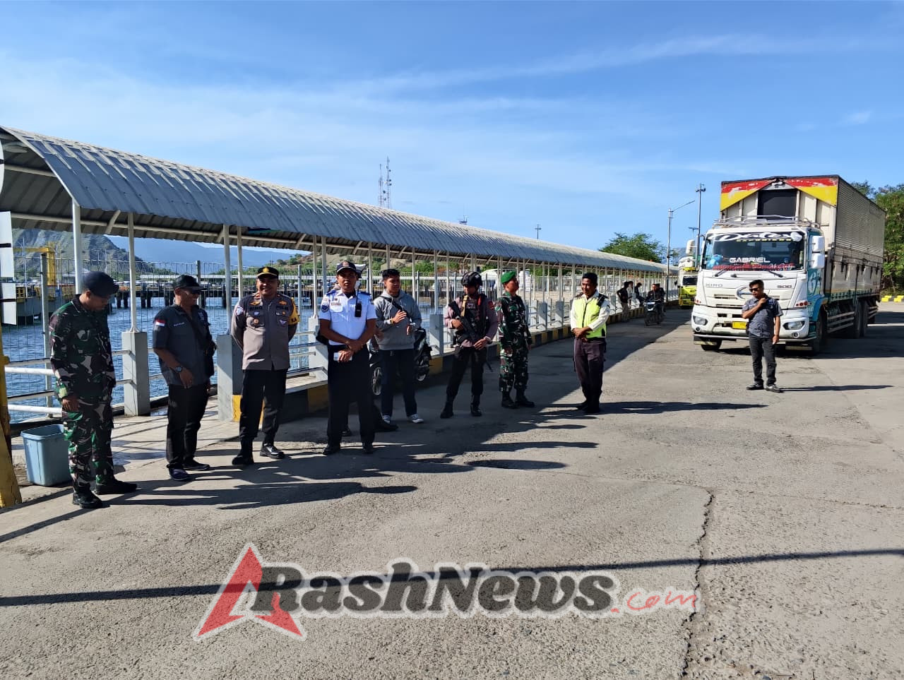 Sinergi Lintas Instansi, Apel Posko Terpadu Nataru Digelar di Pelabuhan Poto Tano