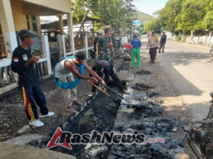 Sinergi Babinsa, Bhabinkamtibmas, dan Pemerintah Desa Kramat Tingkatkan Kebersihan Lingkungan