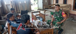 Perkuat Kondusivitas Desa, Babinsa Seminar Salit Laksanakan Komsos dan Pemantauan Wilayah