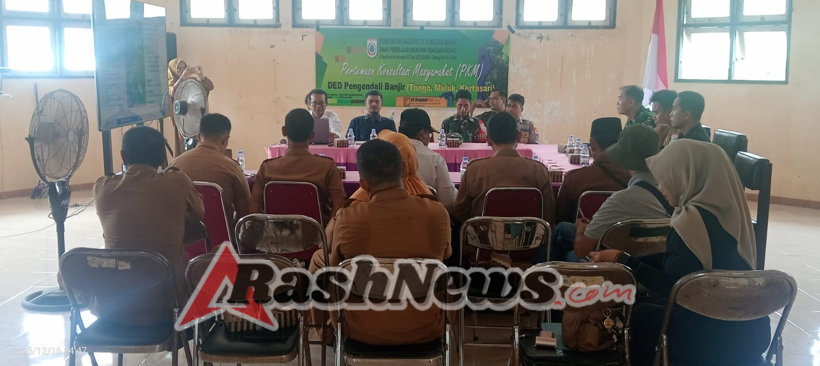 Sinergi TNI dan Masyarakat untuk Mitigasi Banjir, Danramil Hadiri PKM DED di Maluk dan Tongo